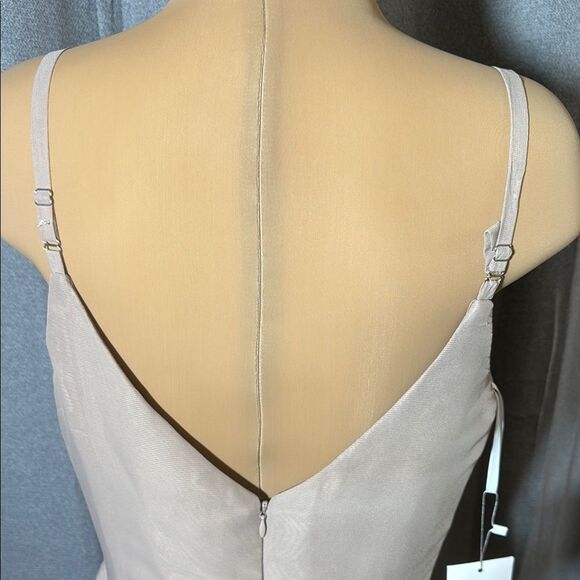 B X Z Elegant Cream Evening Gown - Picture 9 of 11